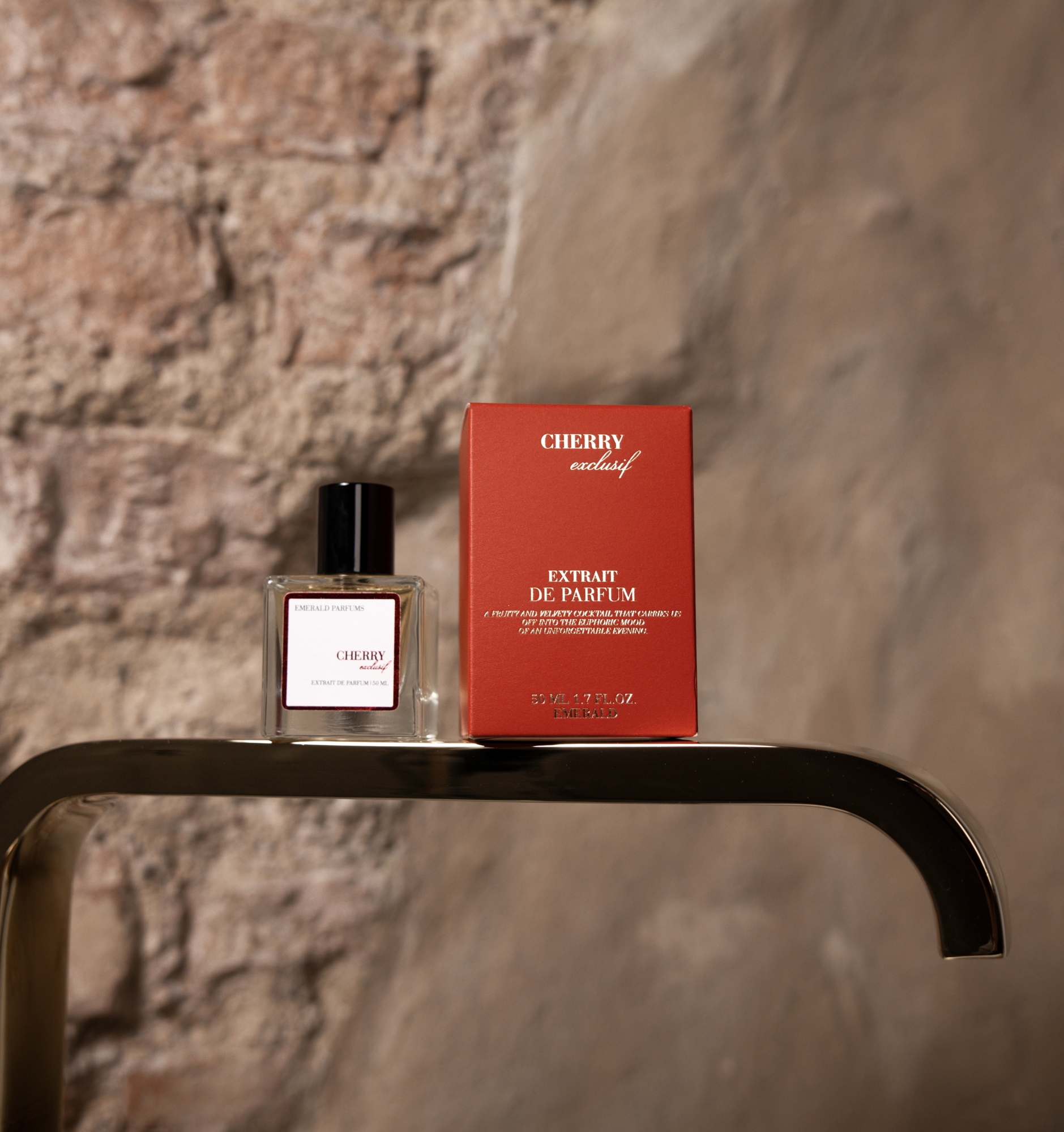 LIMITUOTO LEIDIMO EMERALD NIŠINIAI KVEPALAI CHERRY  - EXTRAIT DE PARFUM 50ML